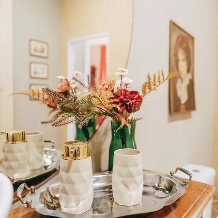 Vintage House *